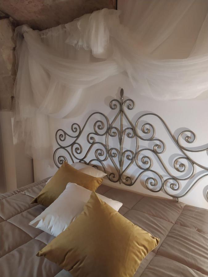 Palazzo Lombardi Cave & Suite Матера Екстериор снимка